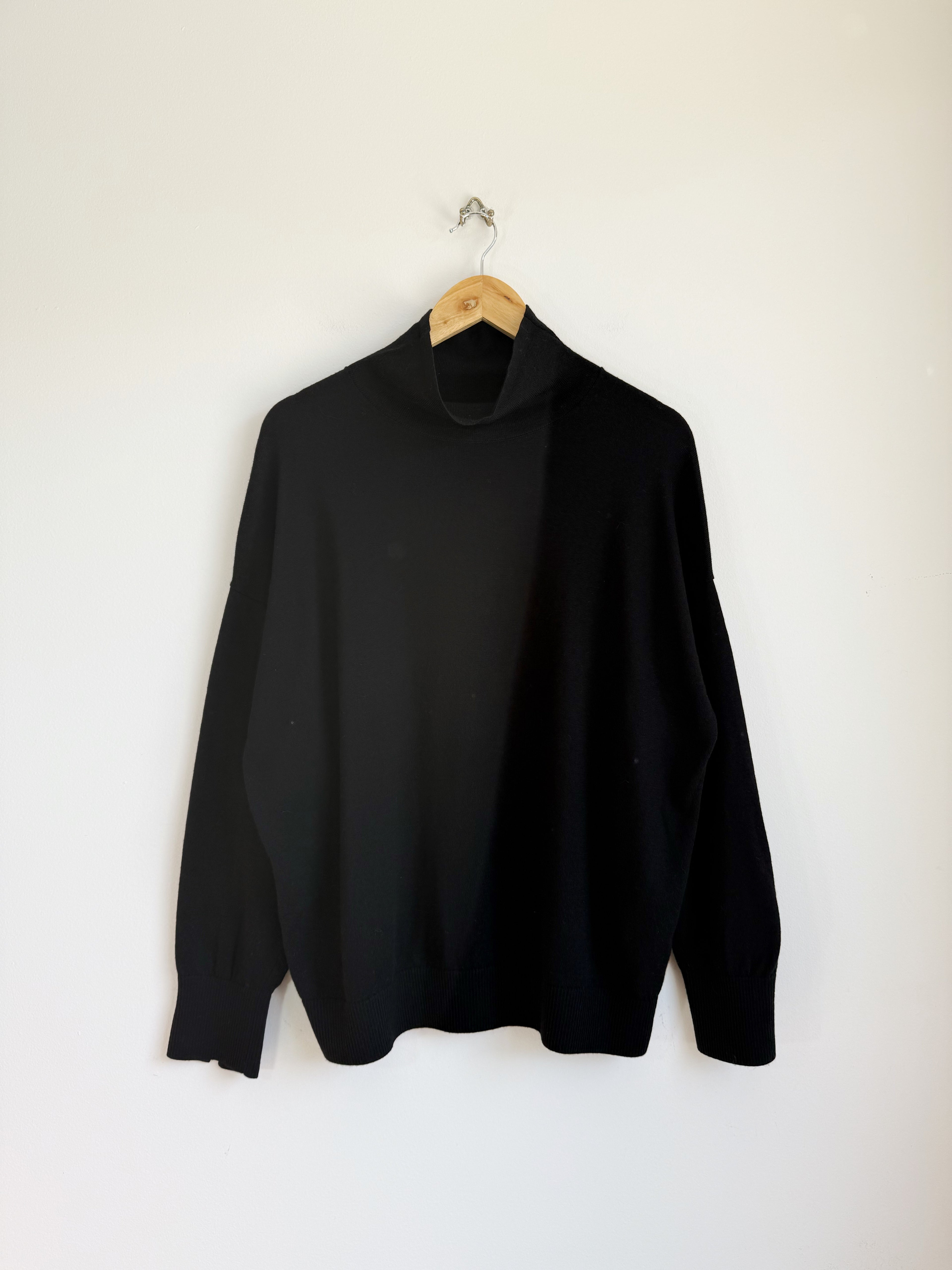 Banana Republic Extrafine Merino