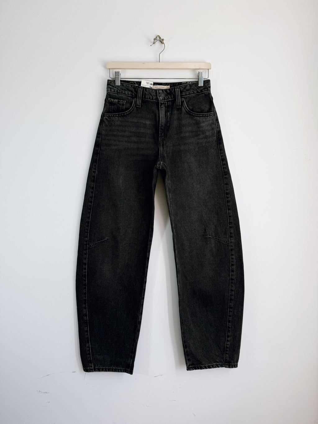 Levi’s Baggy Dad Barrel