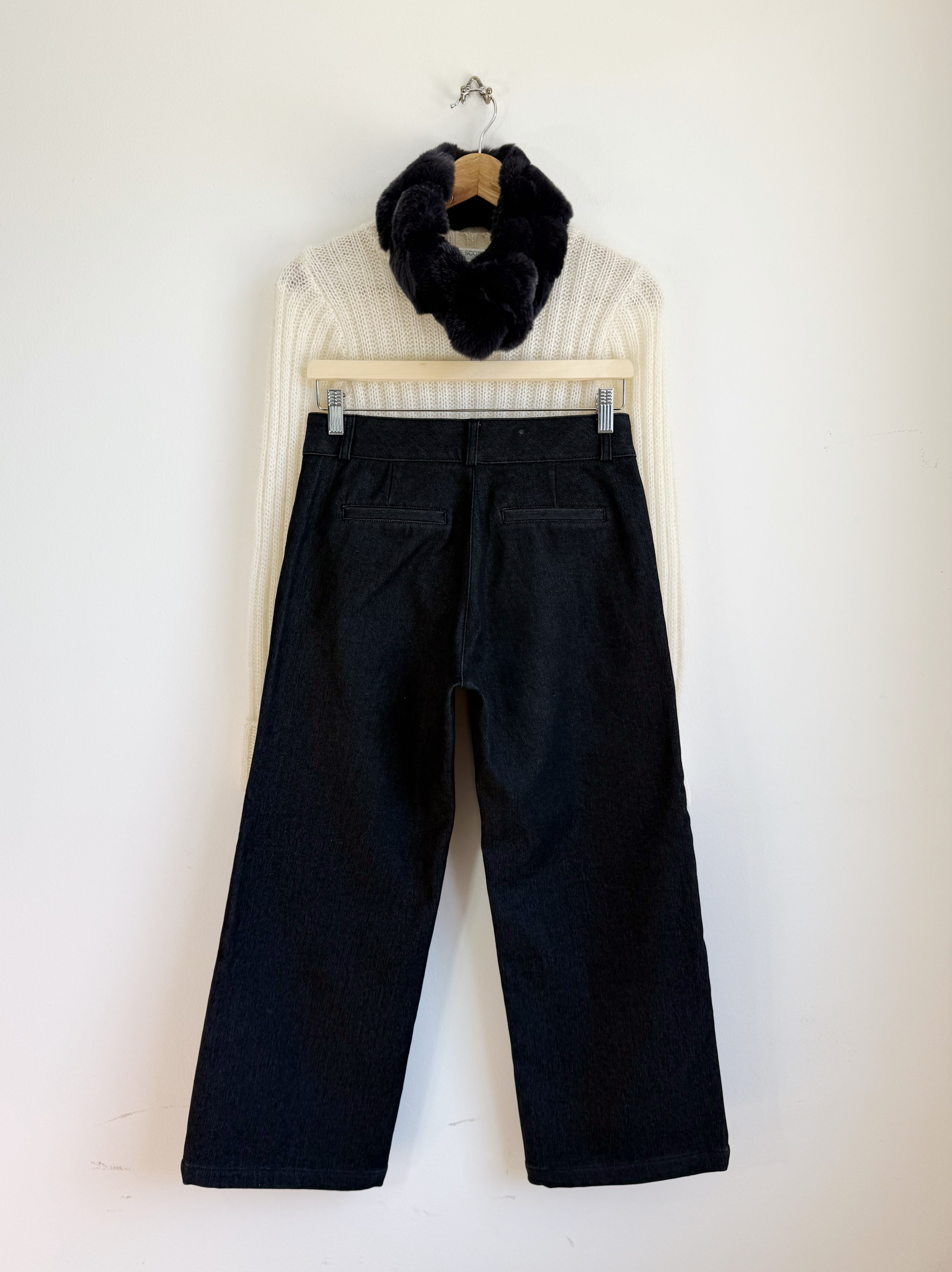 De by D‘deMoo Pants (Korea)