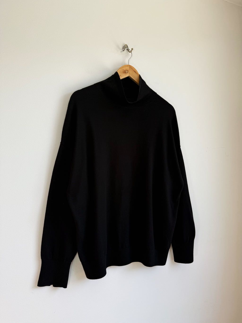 Banana Republic Extrafine Merino