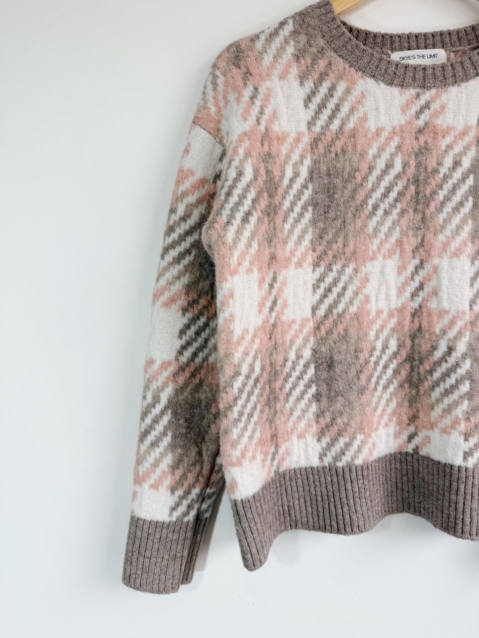 Sweater Skye's The Limit